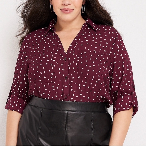 2/$25 MAURICES Plus Size Winona Polka Dot Button Down Blouse Size 1X - Picture 1 of 9